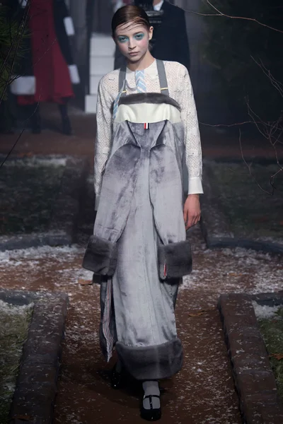 Look 19